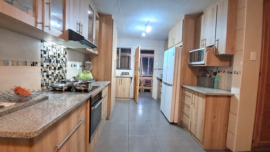 5 Bedroom Property for Sale in Fauna Free State